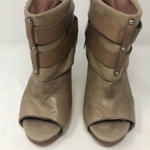 Vince Camuto Booties size 8 1/2